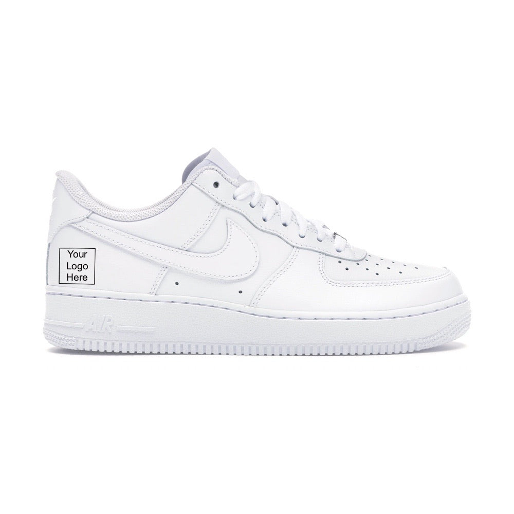 Tomkat Customs CUSTOM SNEAKER Nike Air Force 1 low 'Uw logo'