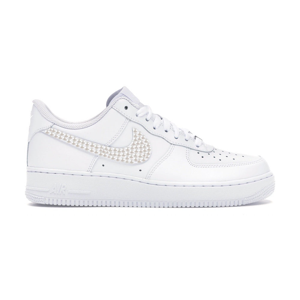 Tomkat Customs CUSTOM SNEAKER Nike Air Force 1 low Pearl swoosh